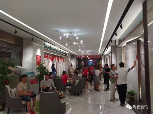 金尊玉渠道下沉實行“千店計劃”，上半年業(yè)績已翻番