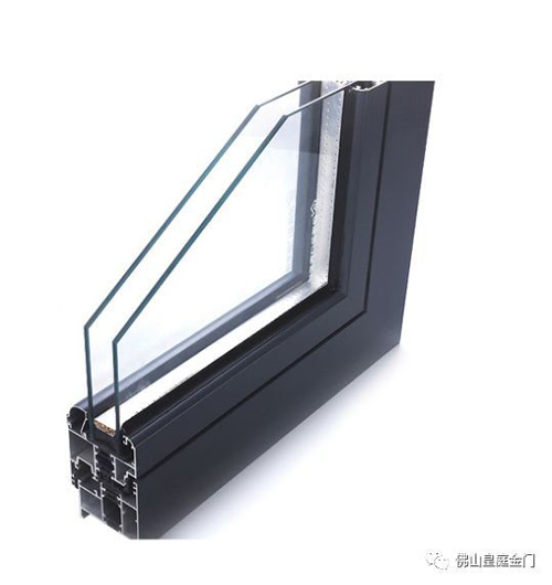 冬天寒氣逼人，不怕，這里有皇庭金門(mén)鋁合金門(mén)窗