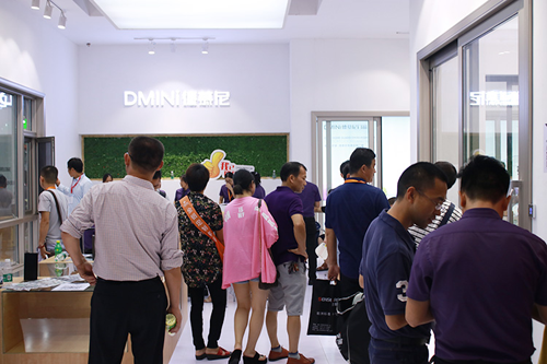 中國建博會20周年現場|德慕尼康同義：重質量，重服務